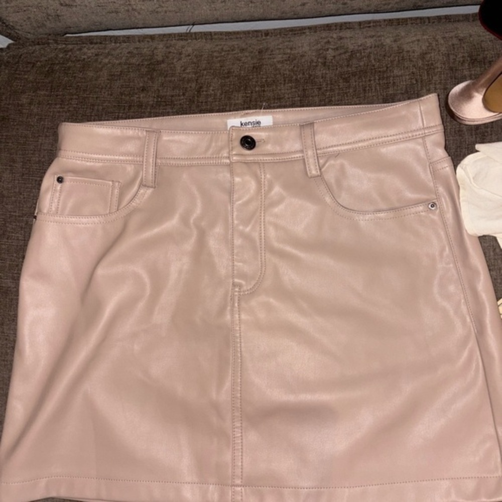 Kensie Women's beige Mini Skirt